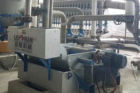 Self Cleaning Vibrating Screen