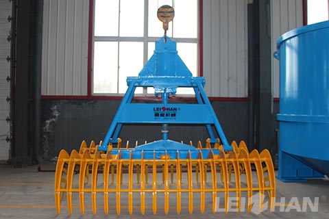 Grapple-for-Waste-Paper-Pulping-Process
